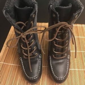 Sperry boots top siders. SIZE 7 Fur-lined